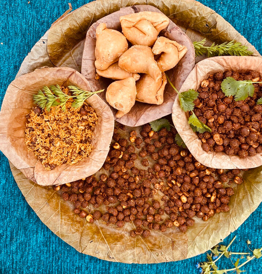 Famous Ghee Samosa -Chana- Dalmoth Namkeen Combo (Special from Allahabad )   1.5Kg