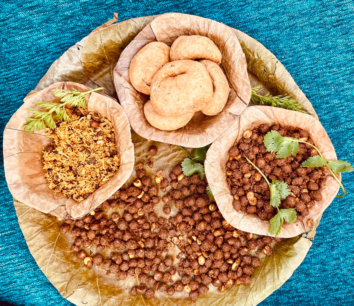 Famous Ghee Khasta -Chana- Dalmoth Namkeen Combo (Special from Allahabad )   1.5Kg